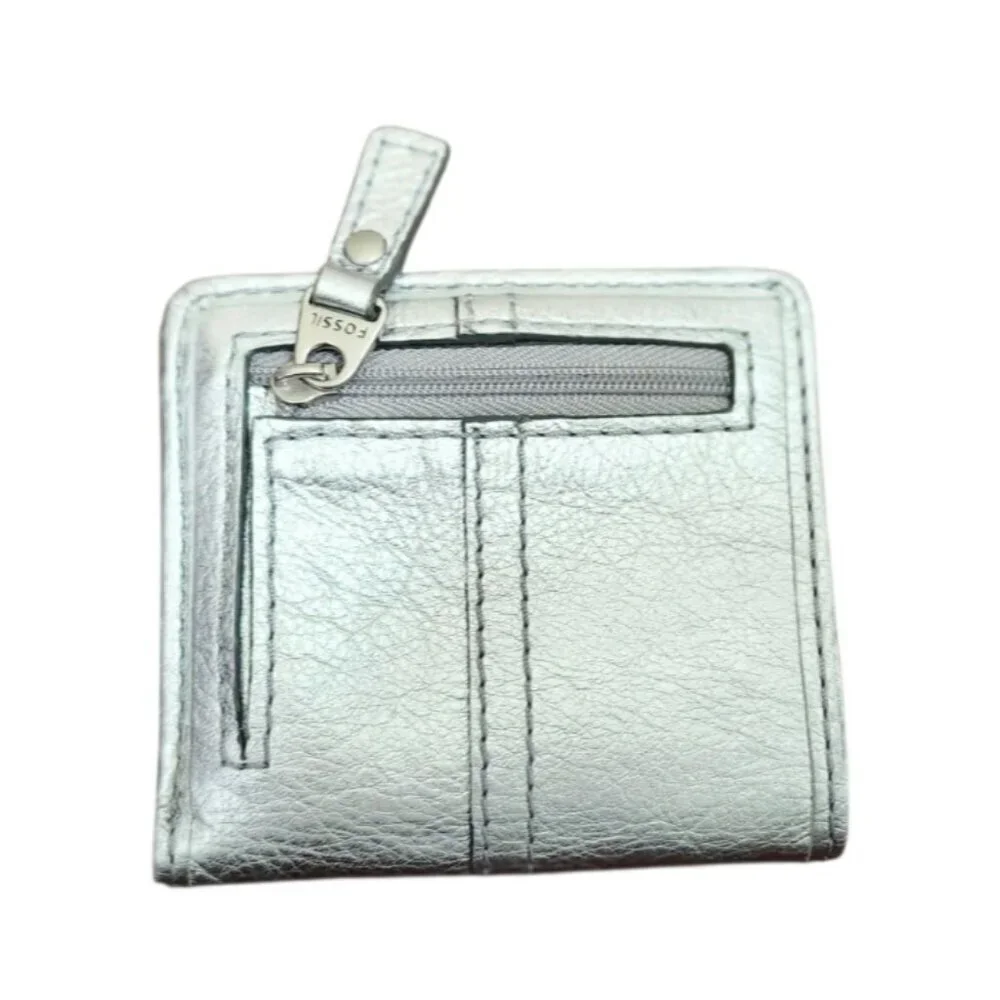 Fossil Silver Metallic Leather Bifold Wallet Keyhole Logo Zip Coin Pocket Card